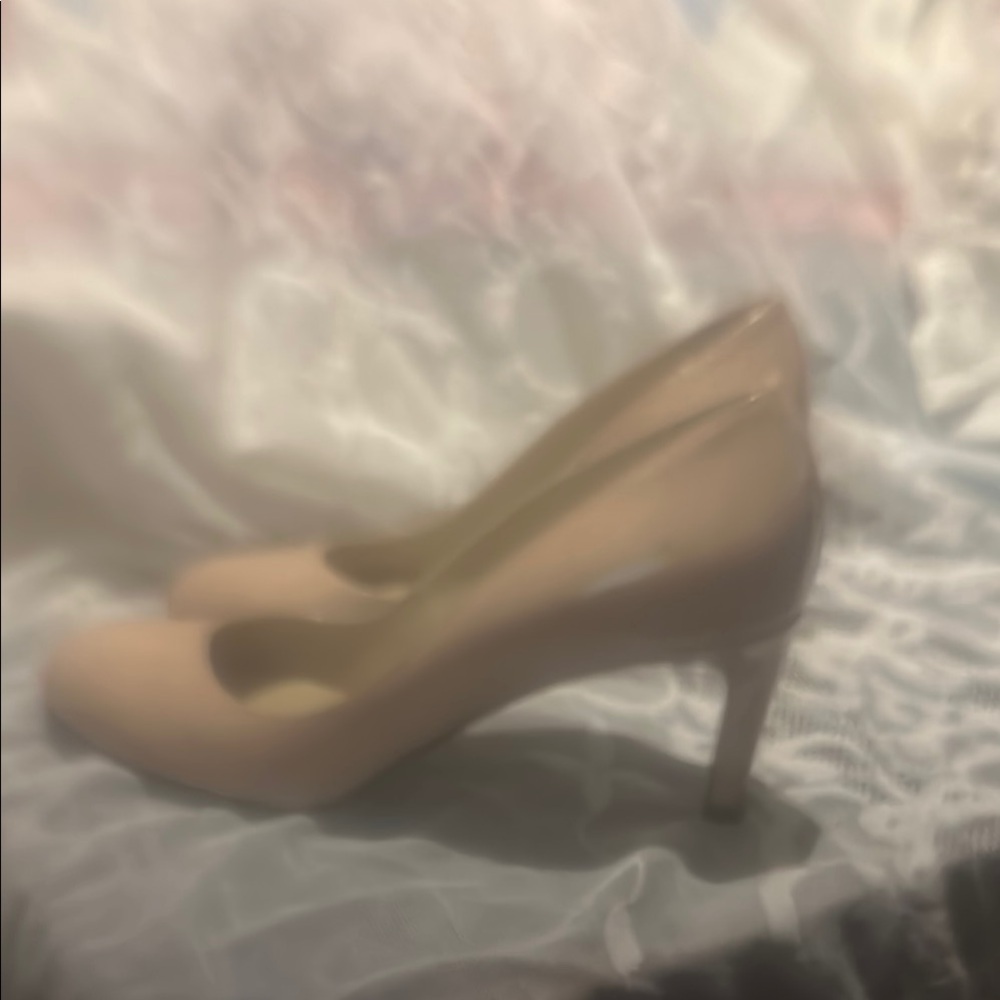 Nude Patent Round-Toe Platform Pumps - Picture 4 of 8